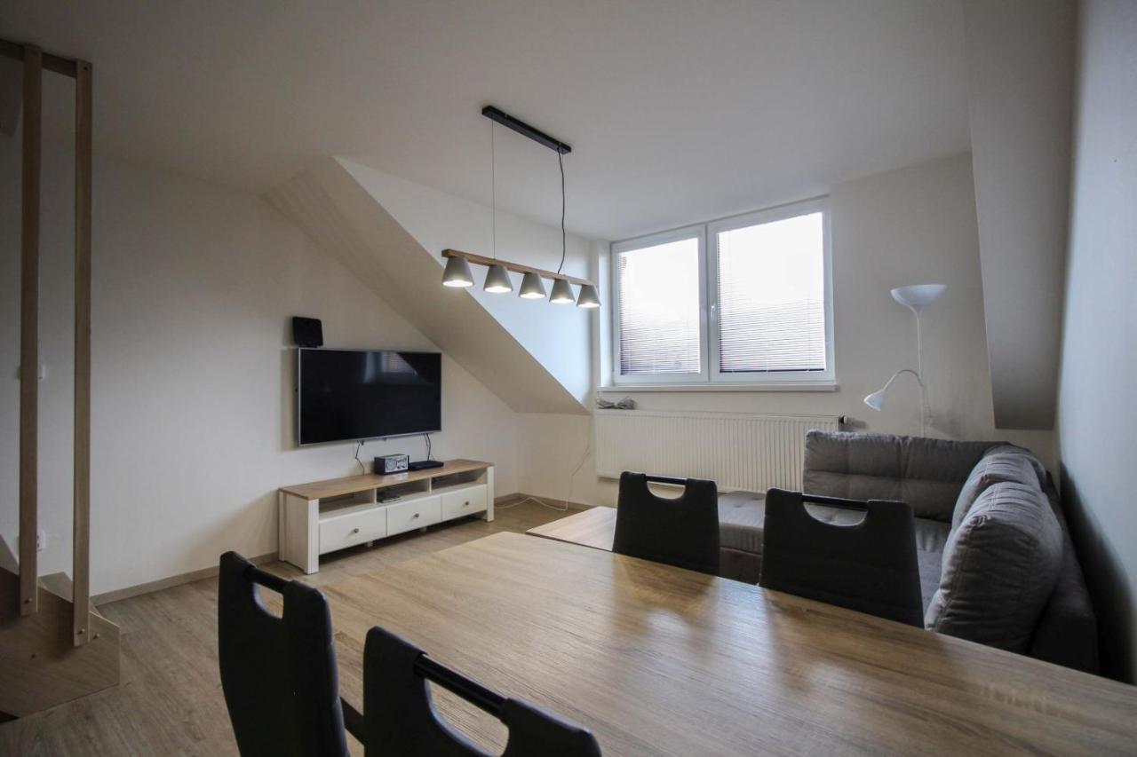 Apartman Pod Hrebienkom Veľký Slavkov Exteriör bild