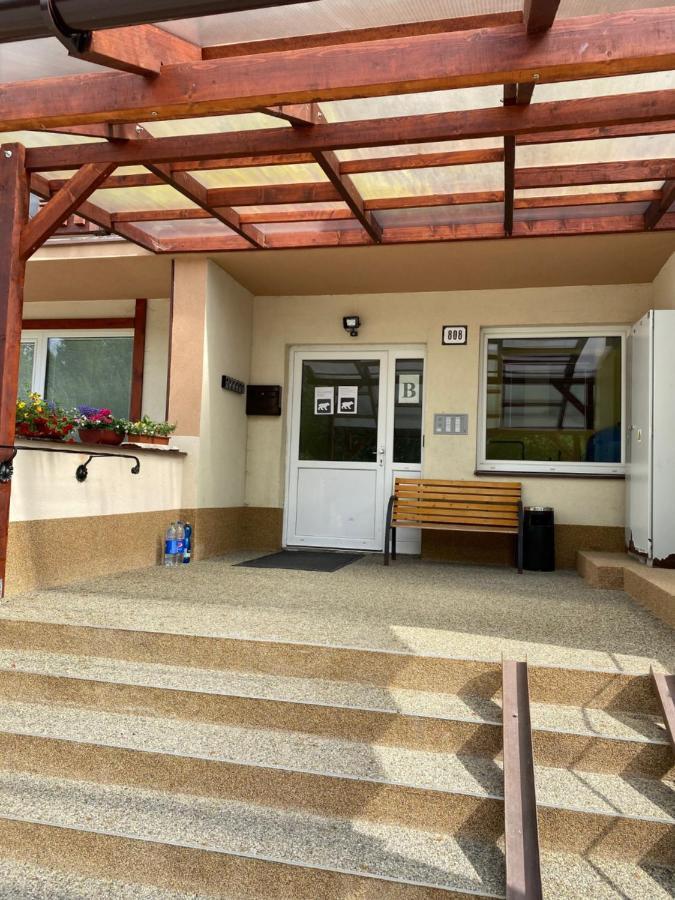 Apartman Pod Hrebienkom Veľký Slavkov Exteriör bild